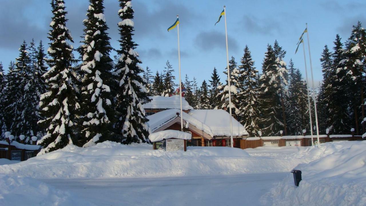 Tomtelandstugan Mora Esterno foto